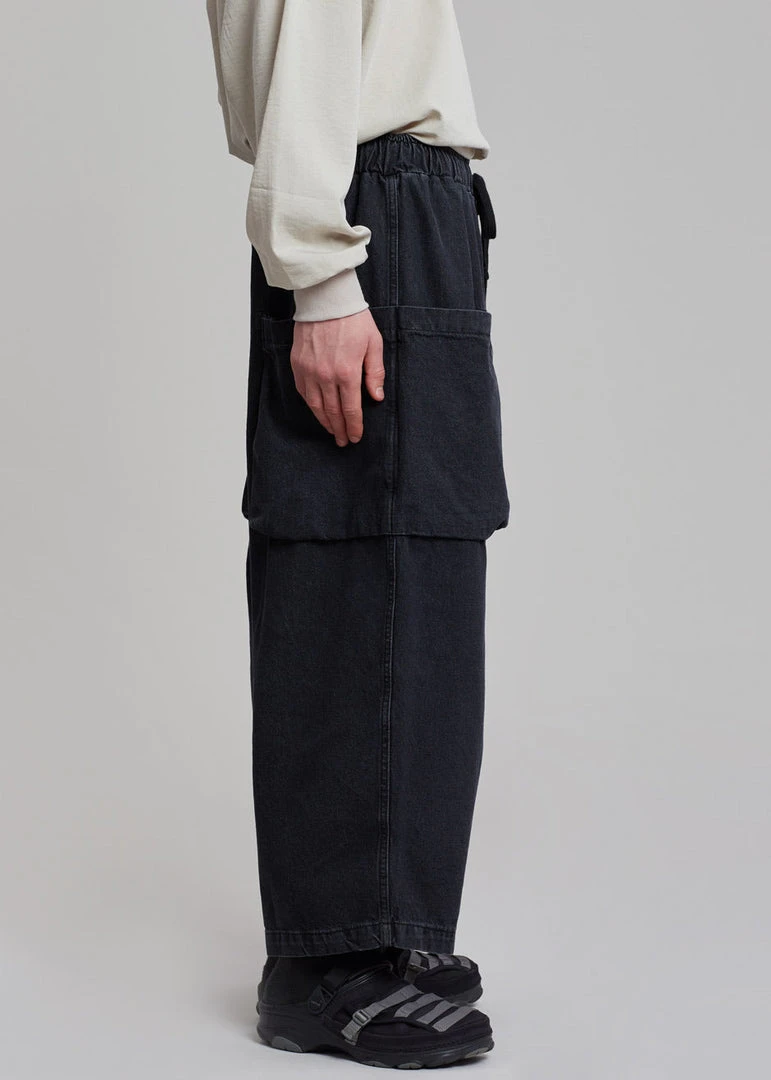 The Farmers Market Men Cliff Denim Balloon Pants - Black 2 The Farmers Market Men Cliff Denim Balloon Pants - Black