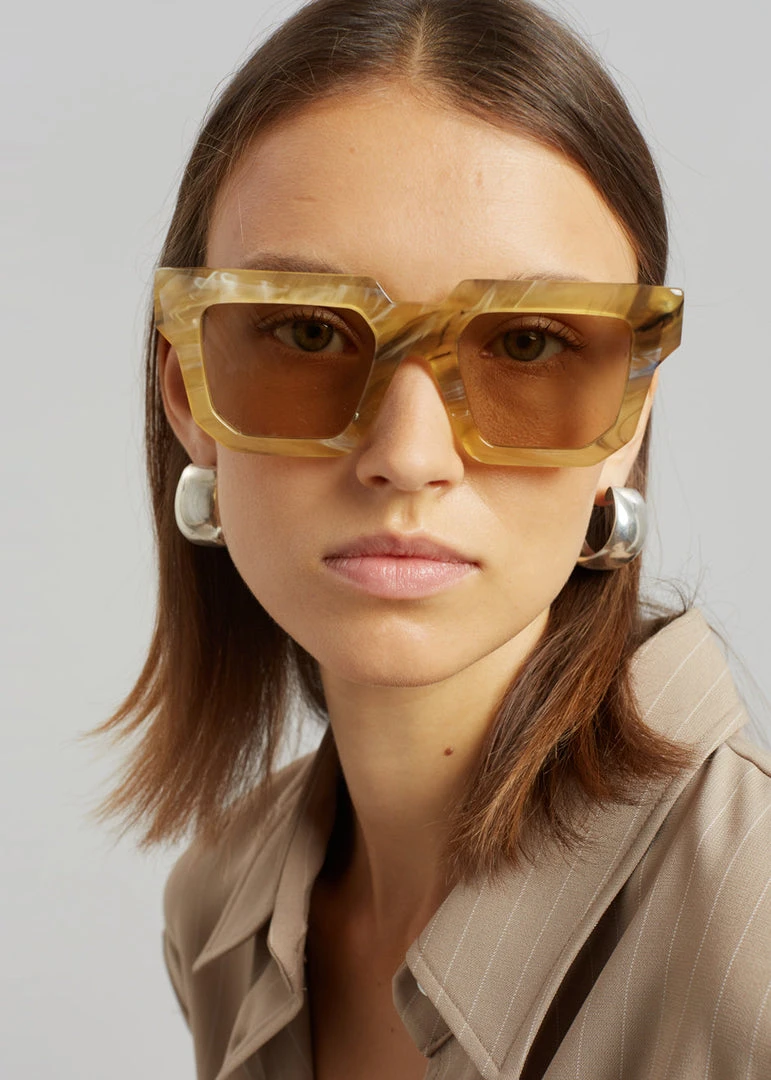 Gia Borghini Gia X RHW Sunnies - Amber Marble ACCESSORIES 4 Gia Borghini Gia X RHW Sunnies - Amber Marble ACCESSORIES