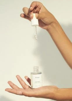 LIFESTYLE Honieh Light Me Up Illuminate Serum