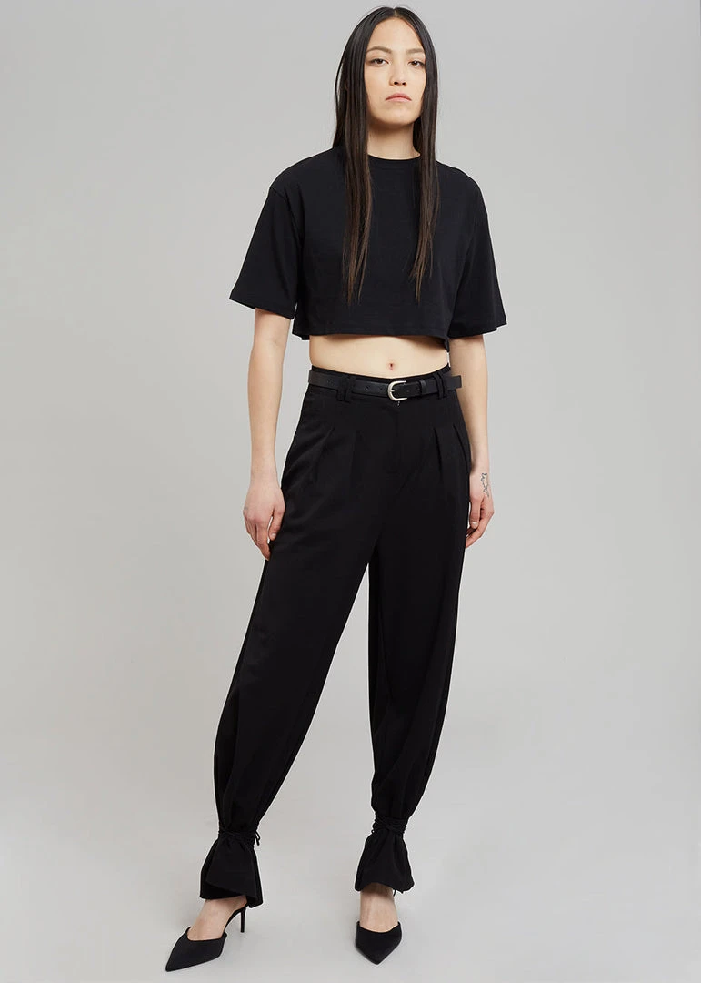 The Frankie Shop CLOTHING Karina Cropped T-Shirt - Black 1 The Frankie Shop CLOTHING Karina Cropped T-Shirt - Black