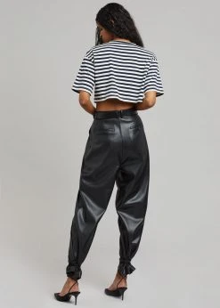 The Frankie Shop CLOTHING Karina Cropped T-Shirt - Navy/Off White