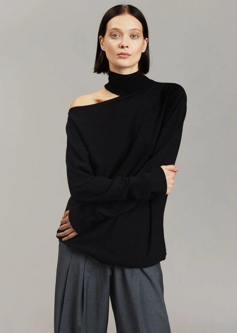 Auver_Fit Lana Cut-Out Turtleneck - Black CLOTHING 1 Auver_Fit Lana Cut-Out Turtleneck - Black CLOTHING
