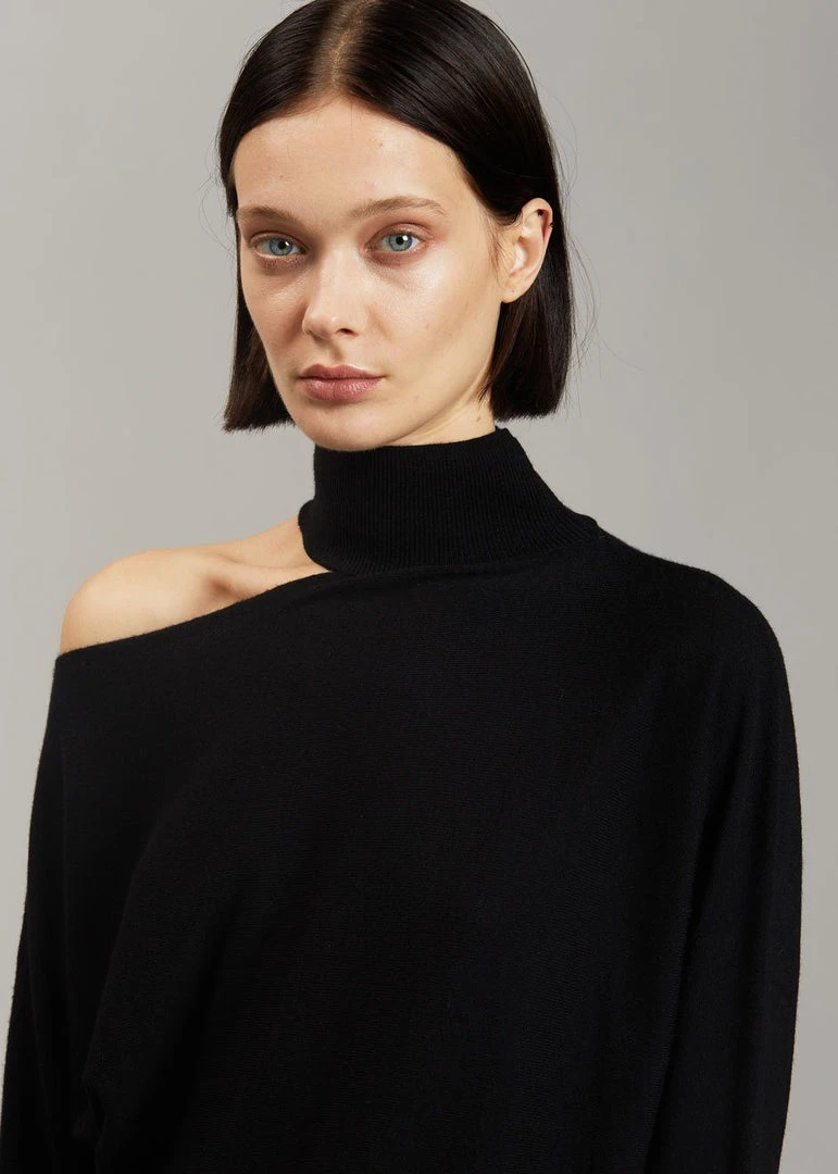 Auver_Fit Lana Cut-Out Turtleneck - Black CLOTHING 6 Auver_Fit Lana Cut-Out Turtleneck - Black CLOTHING