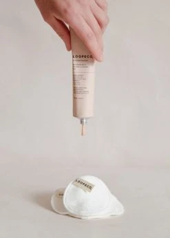 Loopeco Nutrient Rich Cream Cleanser LIFESTYLE