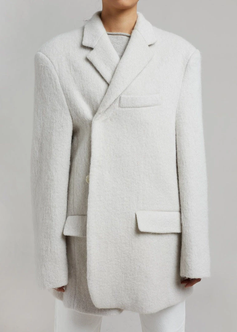 The Frankie Shop Mabel Fuzzy Oversized Blazer - Birch 7 The Frankie Shop Mabel Fuzzy Oversized Blazer - Birch