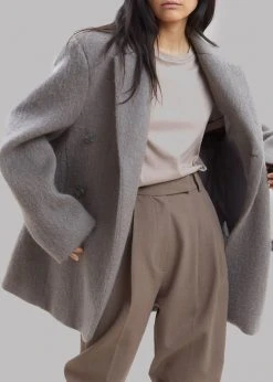 The Frankie Shop CLOTHING Mabel Fuzzy Oversized Blazer - Mink