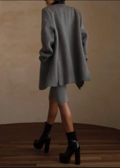 The Frankie Shop CLOTHING Mabel Fuzzy Oversized Blazer - Mink