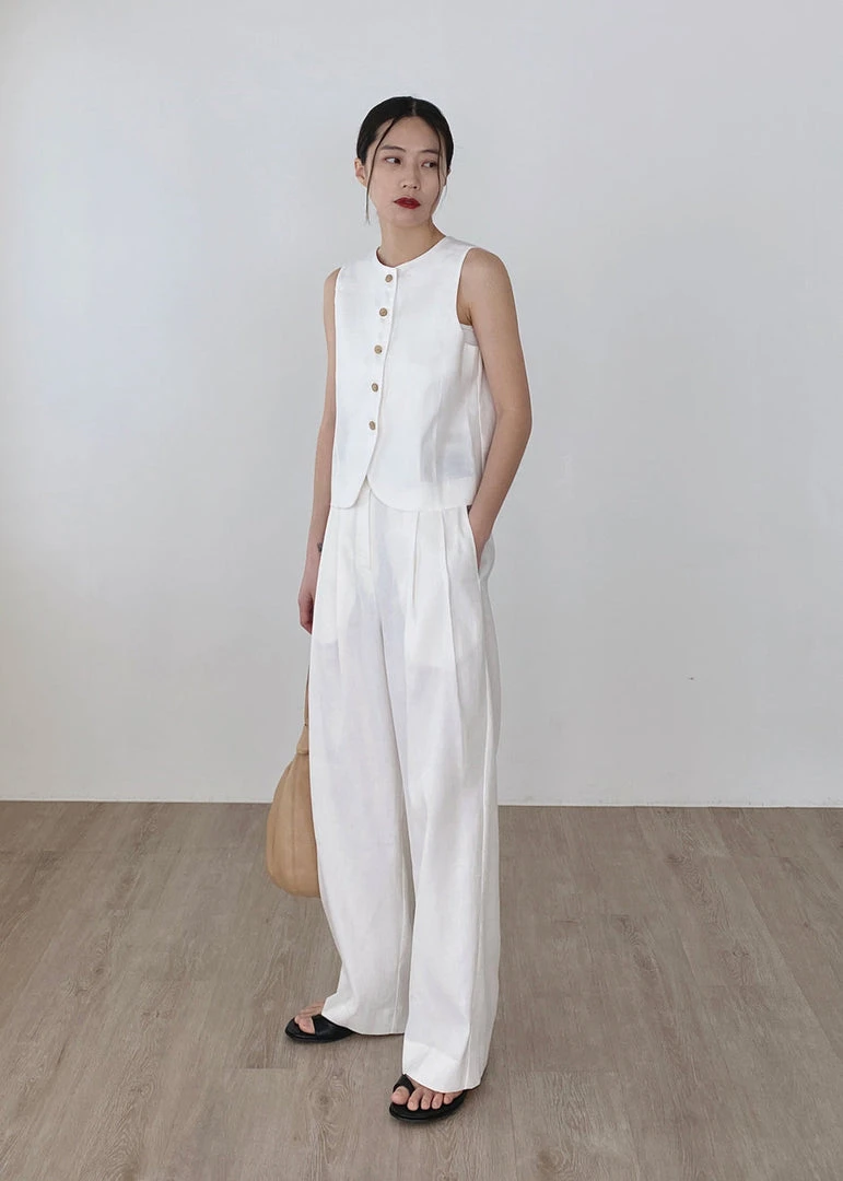 The Frankie Shop CLOTHING Maria Linen Vest - White 1 The Frankie Shop CLOTHING Maria Linen Vest - White