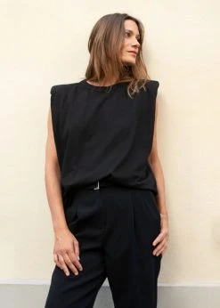 The Frankie Shop CLOTHING Eva Padded Shoulder Muscle T-Shirt - Black 11 The Frankie Shop CLOTHING Eva Padded Shoulder Muscle T-Shirt - Black