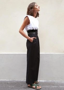 The Frankie Shop Eva Padded Shoulder Muscle T-Shirt - White CLOTHING 13 The Frankie Shop Eva Padded Shoulder Muscle T-Shirt - White CLOTHING