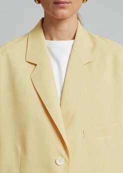 The Frankie Shop Pernille Boy Blazer - Banana CLOTHING