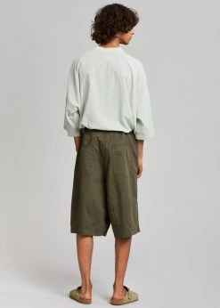 The Farmers Market Men Roman Relaxed Shorts - Olive