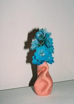 Completedworks Seam Vessel - Blush LIFESTYLE