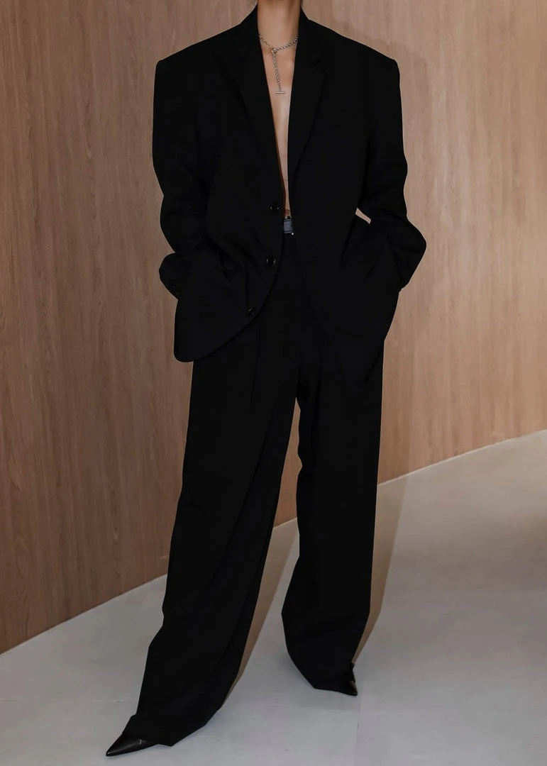 The Frankie Shop Tansy Oversized Blazer - Black 10 The Frankie Shop Tansy Oversized Blazer - Black