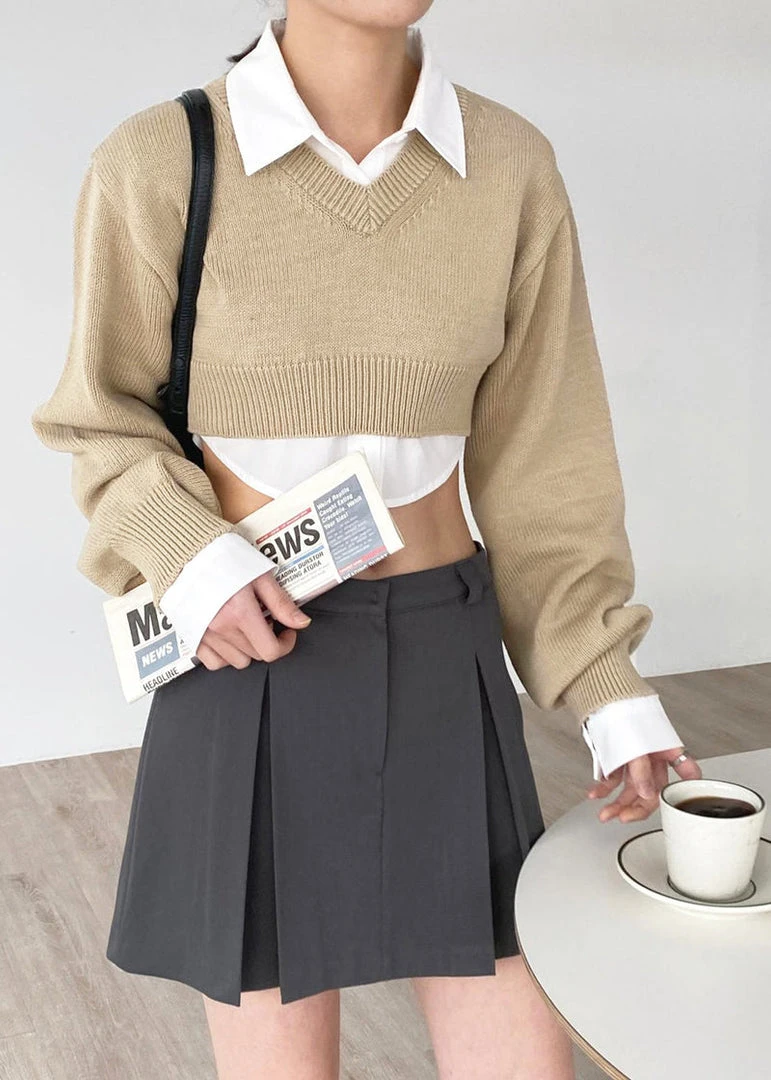 The Frankie Shop CLOTHING Titou Cropped Sweater - Taupe 2 The Frankie Shop CLOTHING Titou Cropped Sweater - Taupe